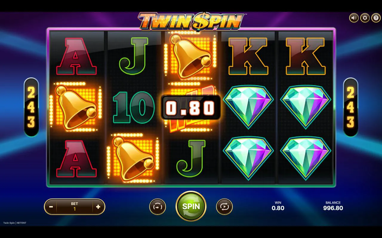 Reels 4-5 synced showing Diamond symbol among lower-paying cards